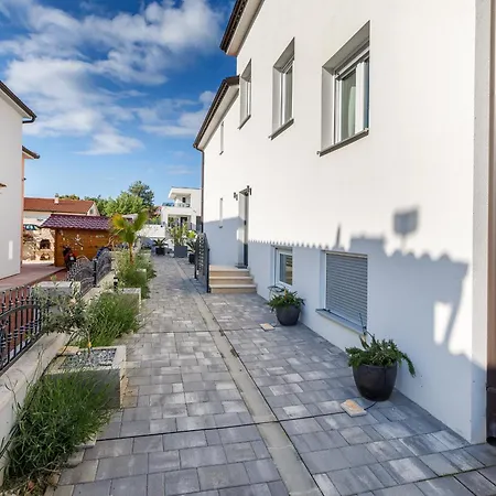 In Barbariga-apartment 1 Διαμέρισμα Peroj